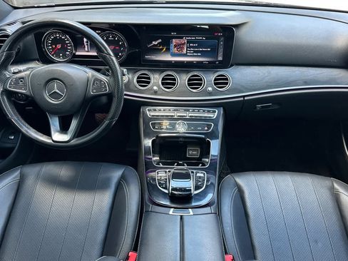 Used 2017 Mercedes-Benz E 400 4MATIC Wagon image 3