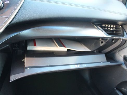 Used 2017 Toyota Avalon XLE Premium w/ Preferred Accessory Package FWD image 22