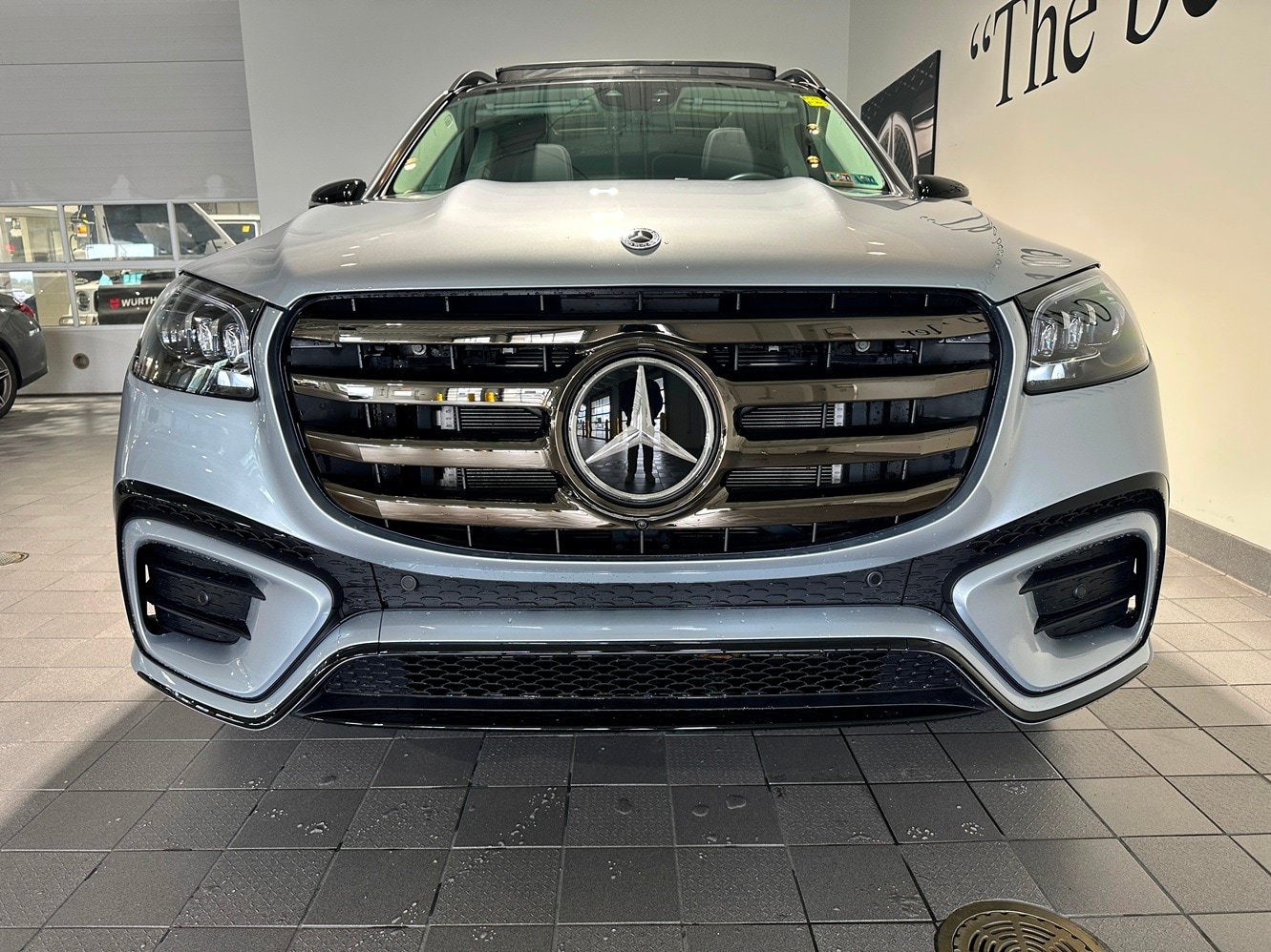 Used 2026 Mercedes-Benz GLS 450 4MATIC image 2