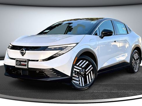 Used 2026 Nissan Leaf SV+ w/ Floor Mat Package (SV+) FWD image 2