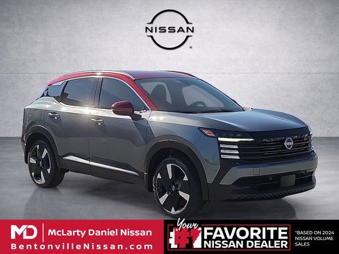 Used 2025 Nissan Kicks SR image 1