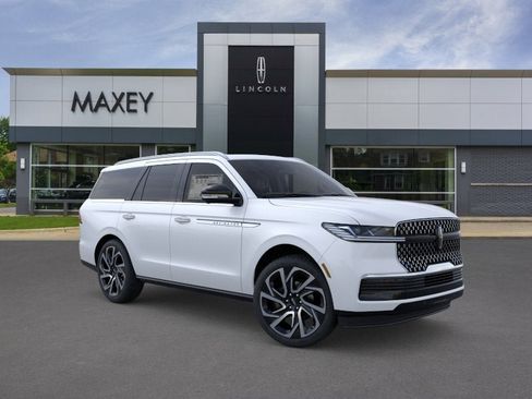 New 2026 Lincoln Navigator Reserve AWD/4WD image 7