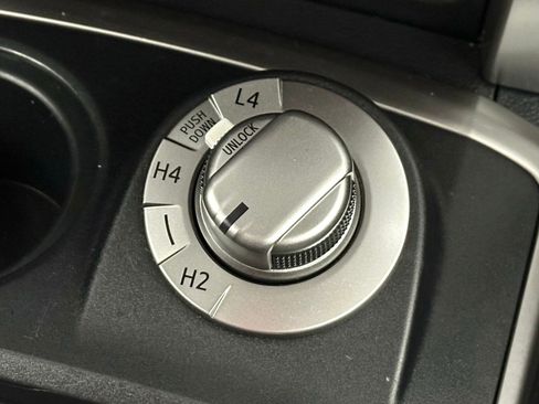 Used 2016 Toyota 4Runner SR5 image 16