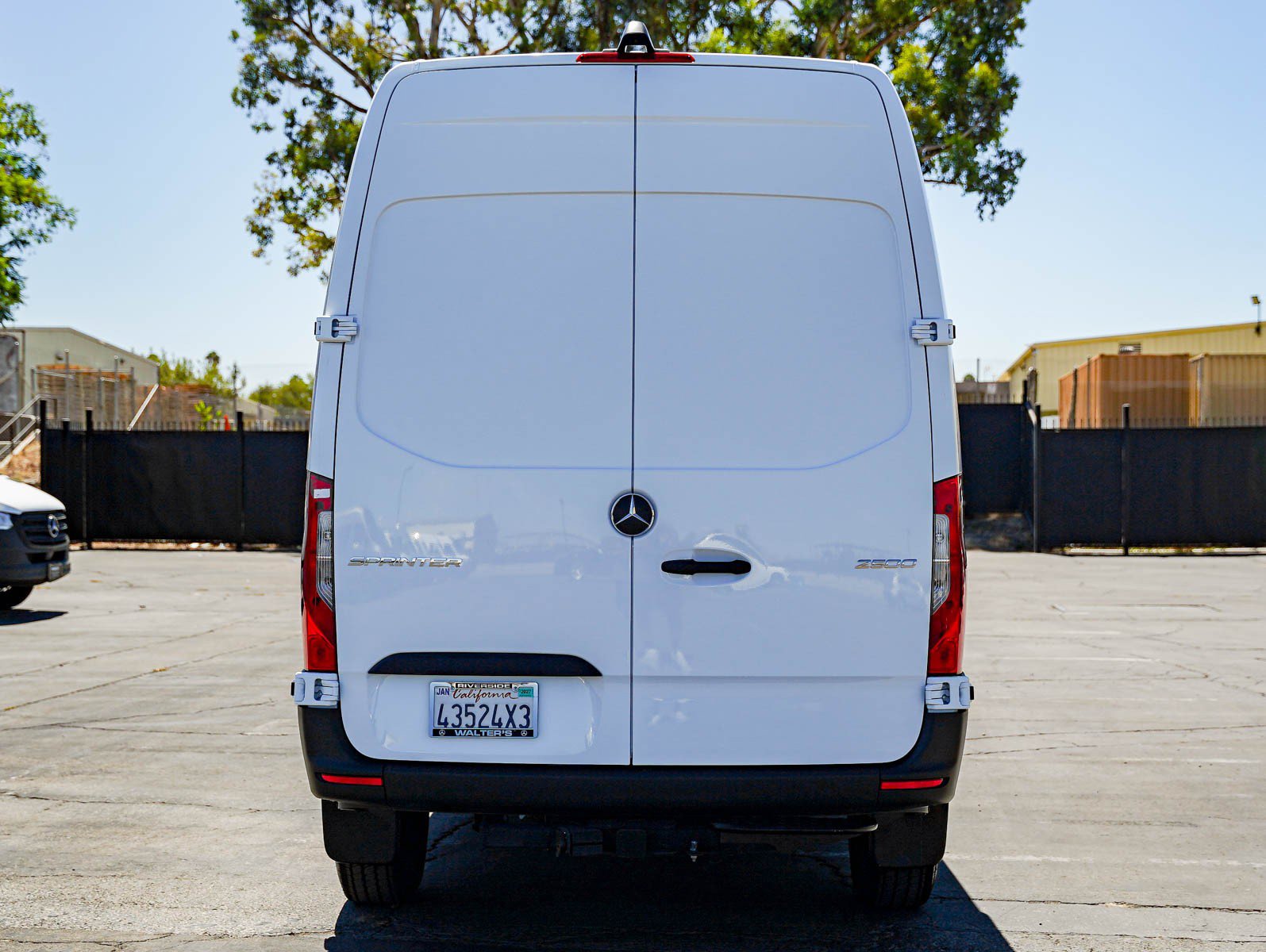 Used 2025 Mercedes-Benz Sprinter 2500 image 5