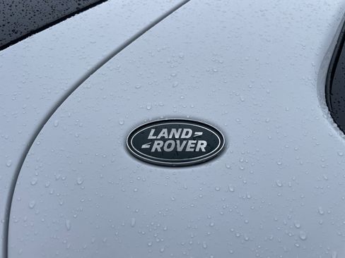 Certified 2024 Land Rover Discovery Dynamic SE image 34