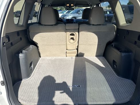 Used 2012 Toyota RAV4 4WD V6 w/ Tow Prep Pkg image 11