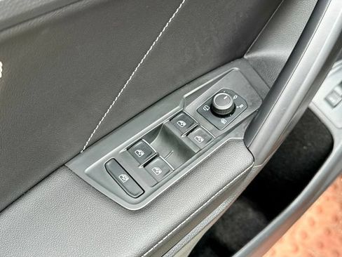 Certified 2024 Volkswagen Tiguan SEL R-Line AWD/4WD image 11