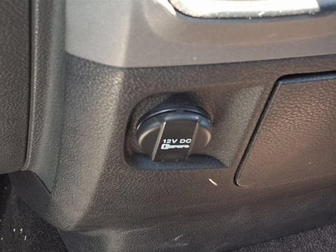 Used 2014 RAM 2500 Tradesman w/ Chrome Appearance Group AWD/4WD image 23