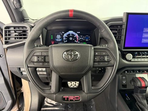 Used 2025 Toyota Sequoia 4WD image 25