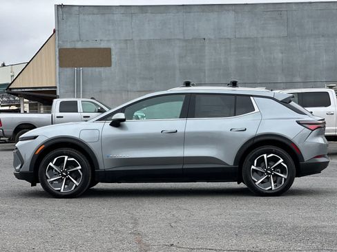 New 2026 Chevrolet Equinox EV LT image 5