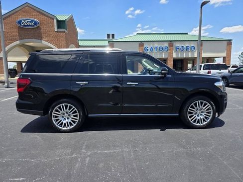 Used 2023 Ford Expedition Limited RWD image 4