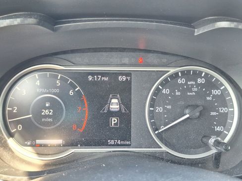 Certified 2025 Nissan Versa SV w/ Trunk Package image 14