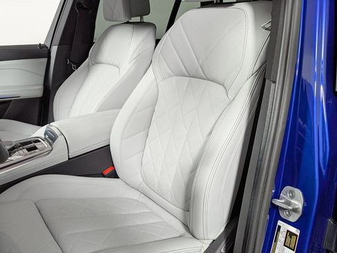 Used 2026 BMW X5 M60i image 19