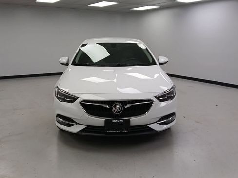 Used 2019 Buick Regal Essence w/ Driver Confidence Package I image 3