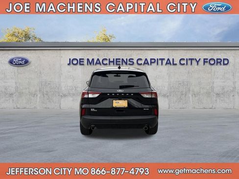 Certified 2022 Ford Escape SE w/ SE Sport Appearance Package image 9