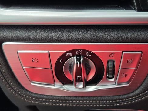 Used 2017 BMW 750i RWD image 31
