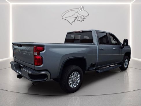 Used 2024 Chevrolet Silverado 2500 LT w/ Convenience Package AWD/4WD image 5