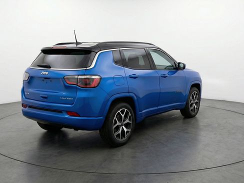Used 2025 Jeep Compass Limited AWD/4WD image 9