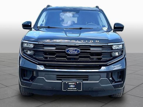 Certified 2025 Ford Expedition Active RWD image 4