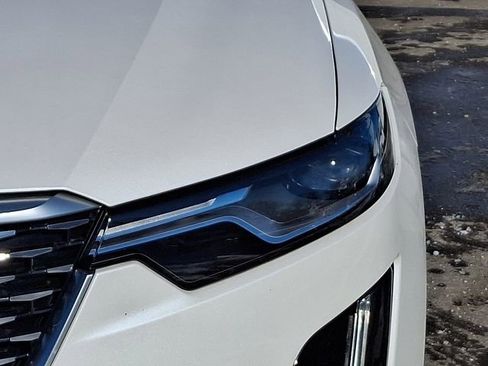 Used 2020 Cadillac XT6 Premium Luxury w/ LPO, Floor Liner Package image 7