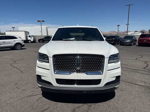 Used 2023 Lincoln Navigator Reserve image 2