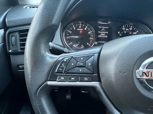 Used 2017 Nissan Rogue Sport S image 15