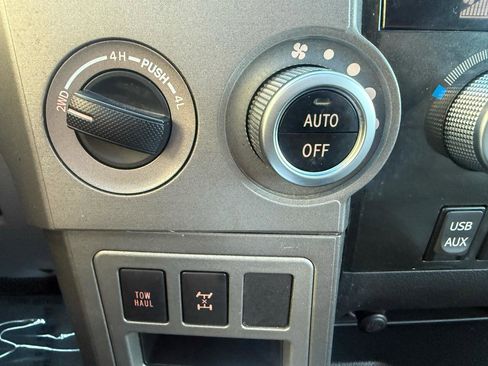 Used 2010 Toyota Sequoia Limited AWD/4WD image 38