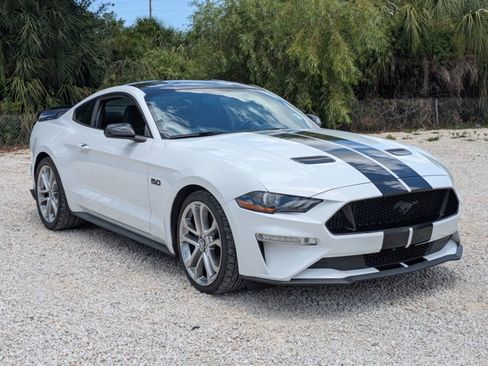 Used 2018 Ford Mustang GT RWD image 3