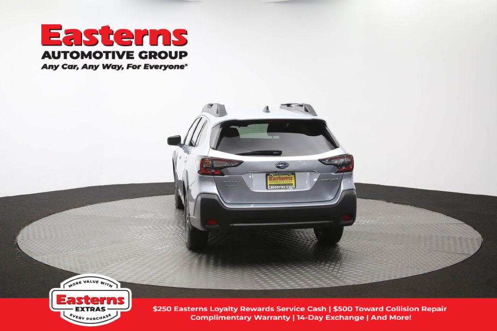 Used 2025 Subaru Outback Premium AWD/4WD image 61