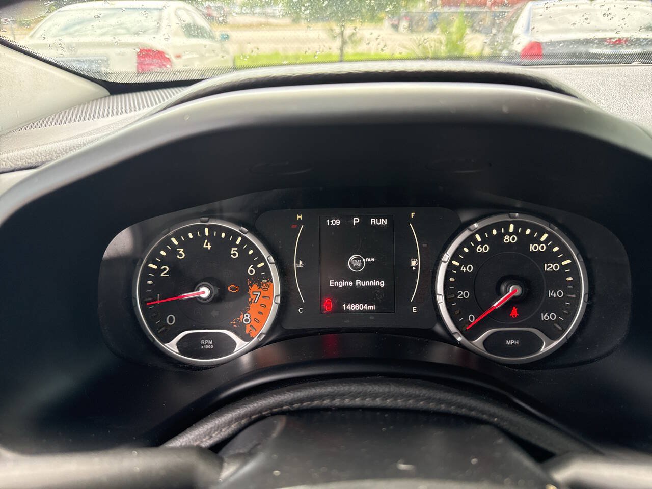 Used 2016 Jeep Renegade Latitude FWD image 17