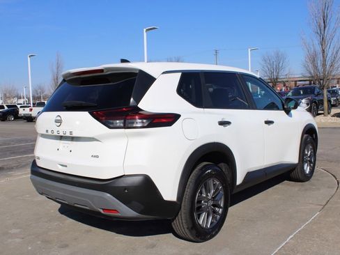 Used 2023 Nissan Rogue S image 7