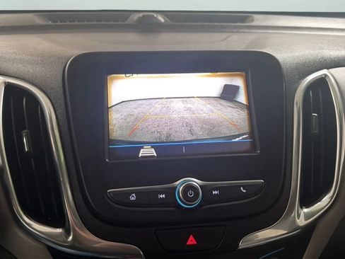 Used 2019 Chevrolet Equinox LS FWD image 14