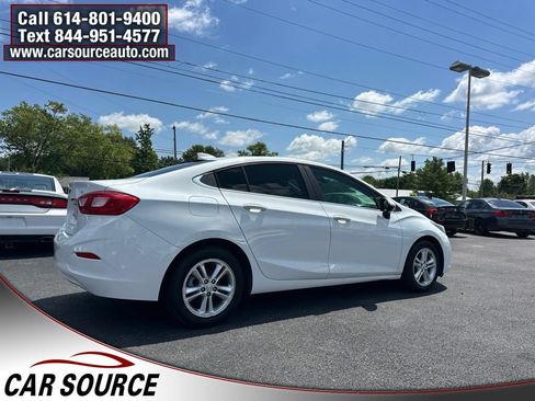 Used 2016 Chevrolet Cruze LT FWD image 4