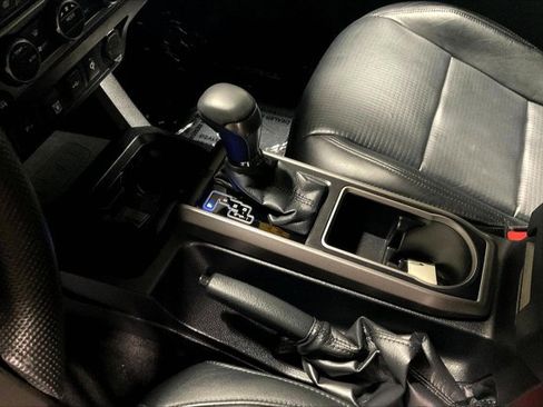 Certified 2021 Toyota Tacoma Limited image 17