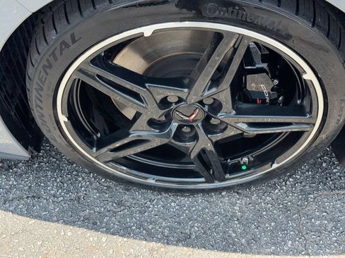 Used 2025 Chevrolet Corvette Stingray Preferred Cpe w/ Z51 Performance Package RWD image 12