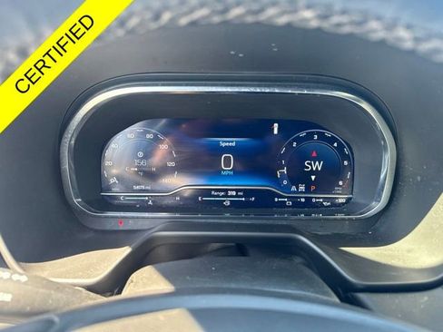 Used 2023 Chevrolet Suburban Premier AWD/4WD image 15
