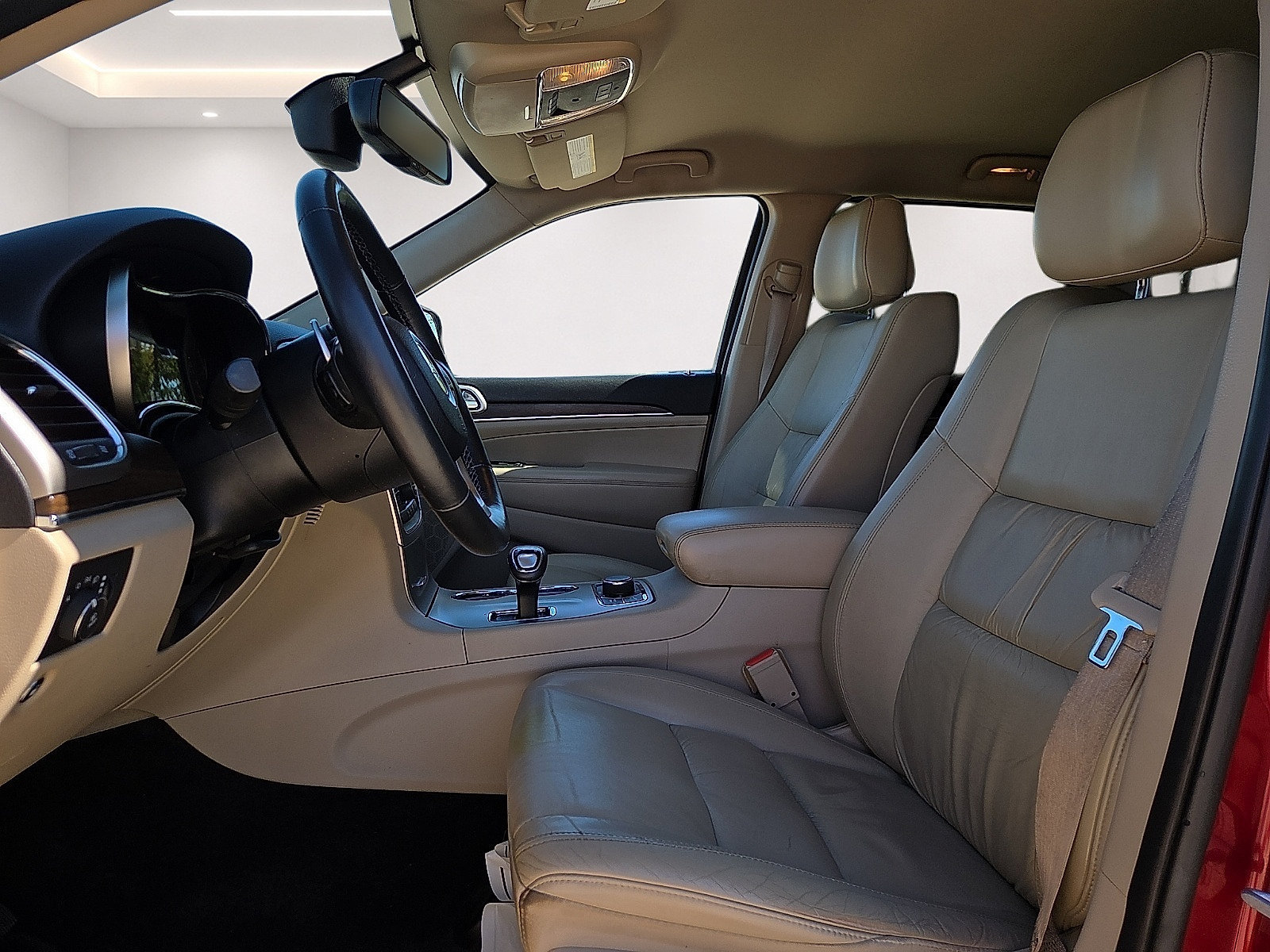 Used 2015 Jeep Grand Cherokee Limited AWD/4WD image 14