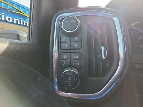 Used 2021 Chevrolet Silverado 2500 LTZ w/ Carhartt Edition AWD/4WD image 30