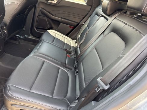 Used 2022 Ford Escape SEL image 12