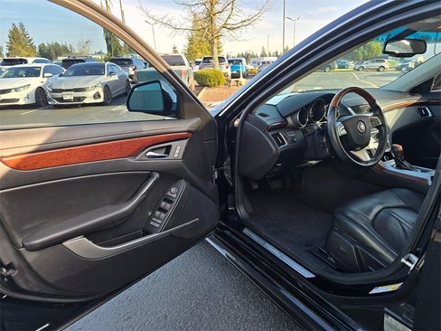 Used 2010 Cadillac CTS Premium image 7