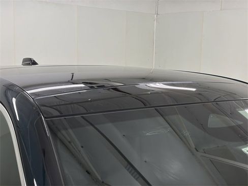 New 2026 Cadillac Lyriq Premium Luxury image 17