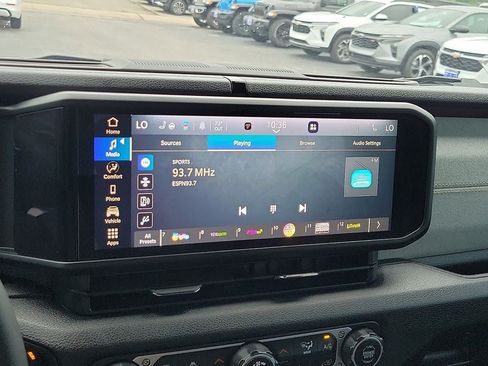 Used 2025 Jeep Wrangler Sport AWD/4WD image 14