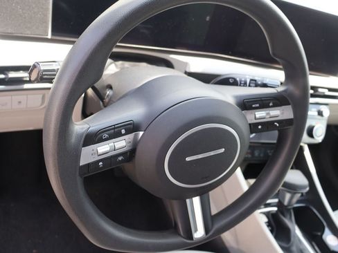 Used 2025 Hyundai Tucson SEL FWD image 6