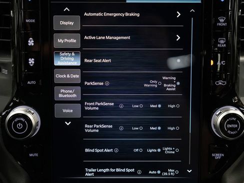 New 2026 RAM 1500 4x4 Crew Cab image 19