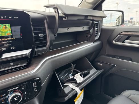 New 2026 GMC Sierra 1500 SLT w/ SLT Premium Plus Package image 46