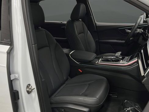 Used 2025 Audi Q7 3.0T Premium Plus w/ Premium Plus Package AWD/4WD image 24