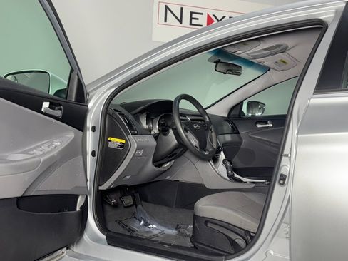 Used 2011 Hyundai Sonata GLS image 10