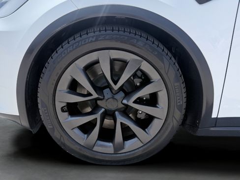 Used 2023 Tesla Model X AWD/4WD image 15
