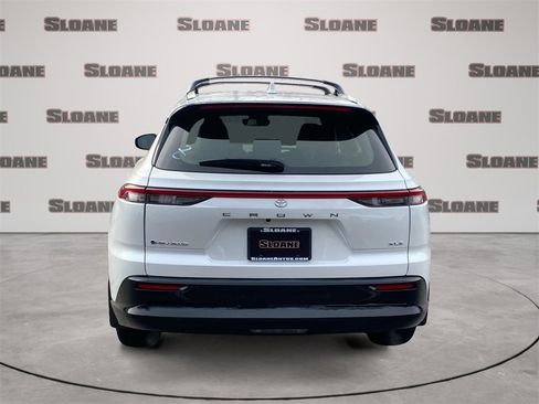 New 2025 Toyota Crown Signia image 4