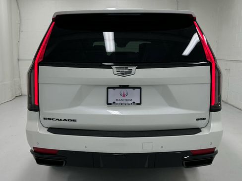 Used 2024 Cadillac Escalade ESV Sport w/ LPO, ONYX Package image 7